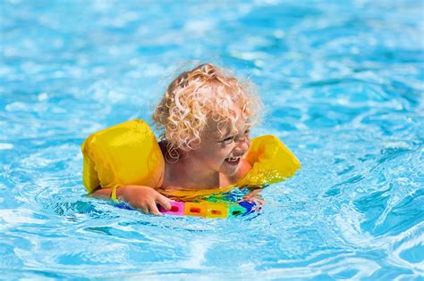 How to keep your kids safe at the pool, beach and cottage this summer